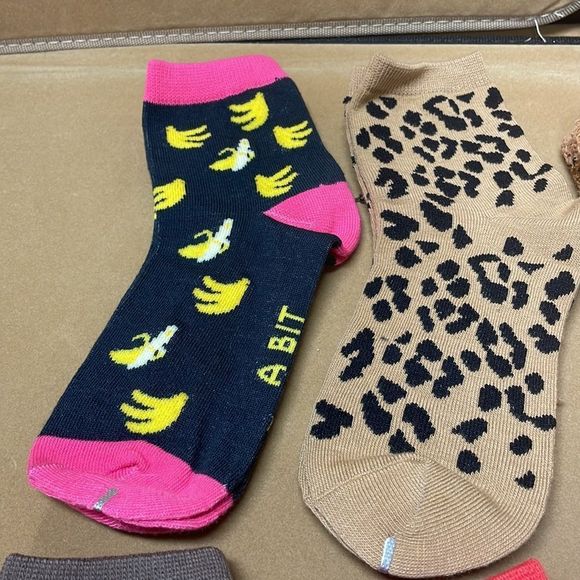 10 pair women socks 9-11 - Picture 2 of 7